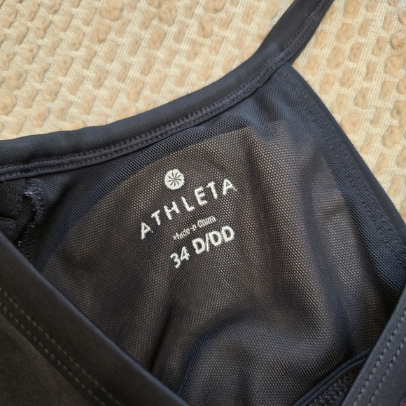 ATHLETA Women's Black Twist Bikini Top 34 D/DD Adjustable EXCELLENT - Picture 7 of 8